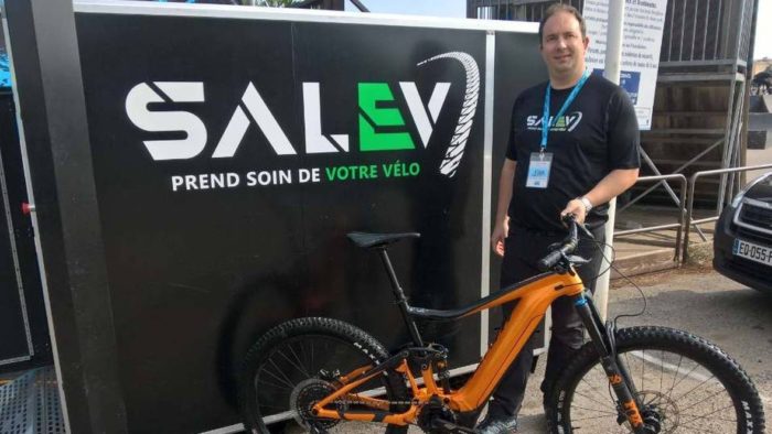 Une start-up de Chambéry invente une machine à nettoyer les vélos